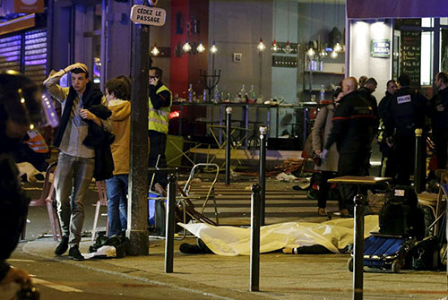 Horror in Paris!! (Photos)