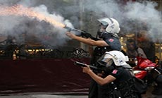 Turkish Riot Police Break up New Taksim Protest
