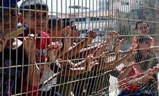 ’Israel’ Tortures Palestinian Children by Keeping them in Outdoor Cages for Months! 