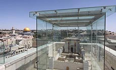 ’Israel’ Unveils New Model of Jewish Temple near Al-Aqsa