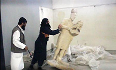 
’ISIL’ Terrorists Destroy Ancient Statues in Iraq Museum