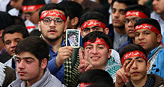 Imam Khamenei: Hizbullah Shining Like Sun, Source of Honor to Islamic World