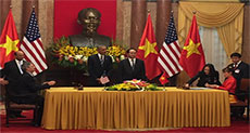 Obama Lifts US Arms Ban on Vietnam
