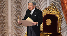 Japan’s Emperor Hints at Wish to Abdicate
