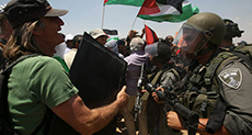 «Israel» to Deport Foreign Pro-Boycott Activists