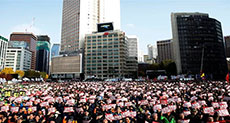 S Koreans Rally, Demand President Ouster