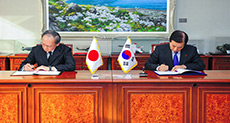 S Korea Signs Controversial Intelligence Pact with Japan