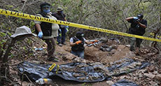 Mexico: 32 Bodies, 9 Human Heads Found in Mass Graves
