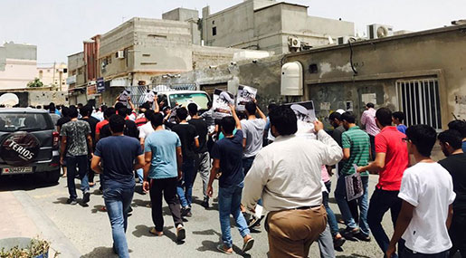 Angry Protests Start at #Bani_Jamra, Heads to #Diraz
