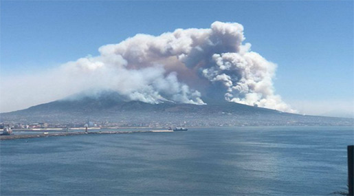 People Evacuated as Fire Flares on Slopes of Mount Vesuvius