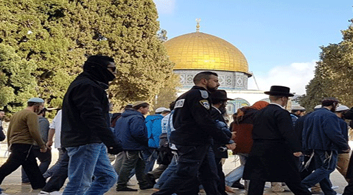 Over 200 ’Israelis’ Storm Al-Aqsa Holy Mosque 