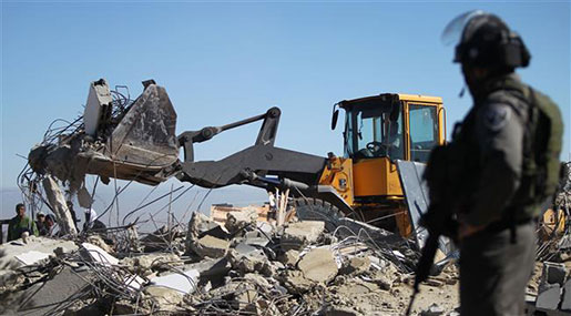 "Israeli" Authorities Demolish 3 Palestinian Houses in Al-Quds