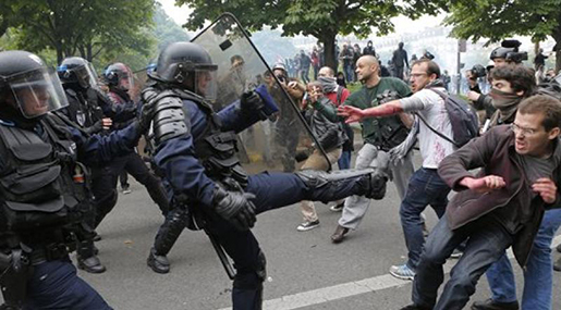 French protesters clash with police officers