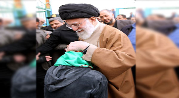 Imam Khamenei Visits Quake-hit Border Province: We Share the Grief of Kermanshah People