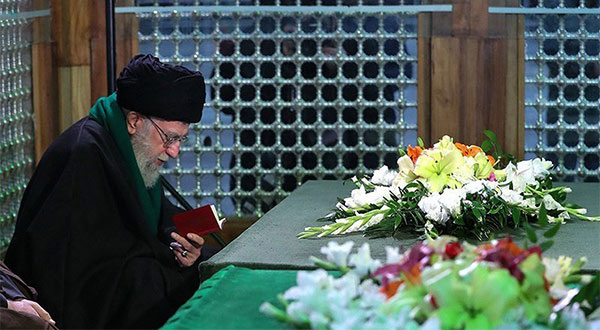 Imam Khamenei Pays Tribute to Imam Khomeini, Islamic Revolution Martyrs 