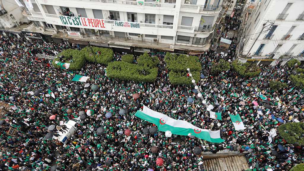 Algerian Protesters Keep up Pressure on Bouteflika