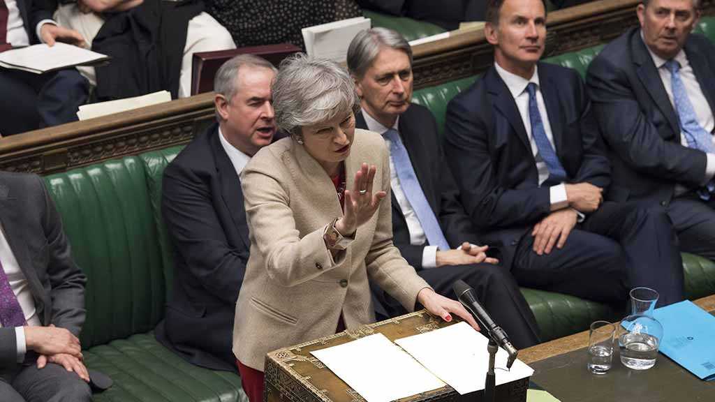 UK’s May Under Pressure to Rule Out Long Brexit Delay