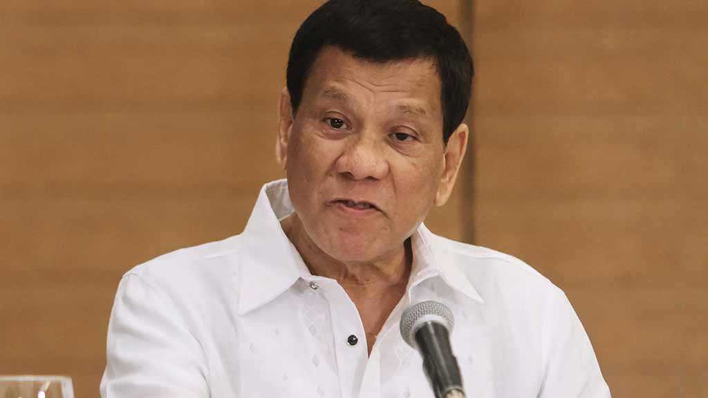 Philippine President Loses Patience, Orders Trash Shipped Back to Canada