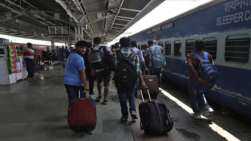 Pakistan Suspends Train Service to India as Kashmir Dispute Continues