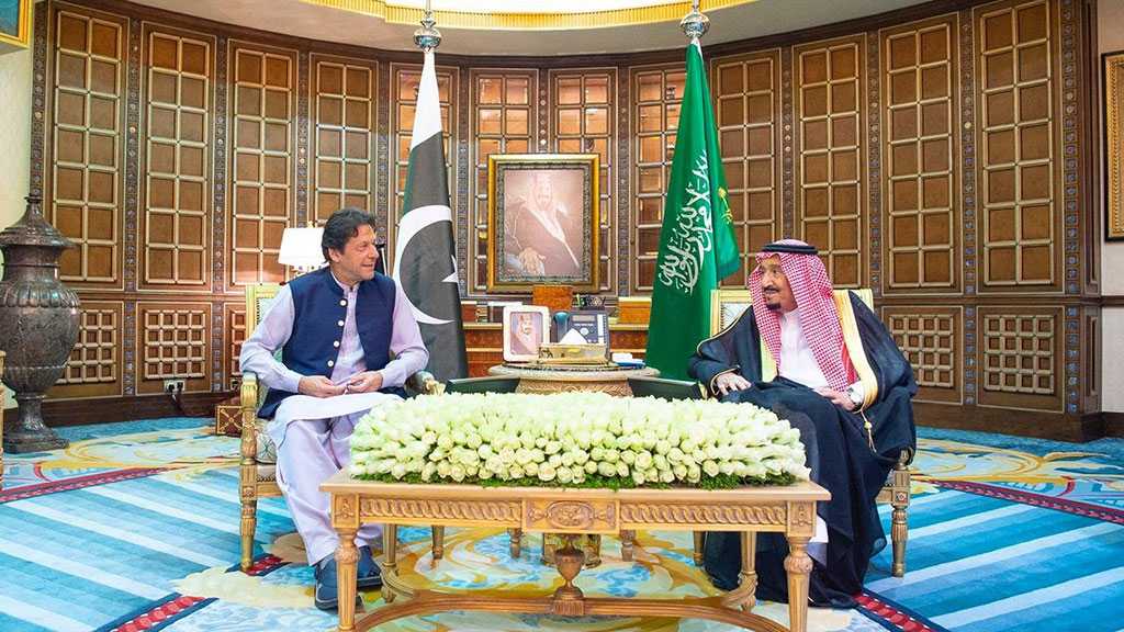Pakistan PM Khan in Saudi Arabia for Talks with King Salman