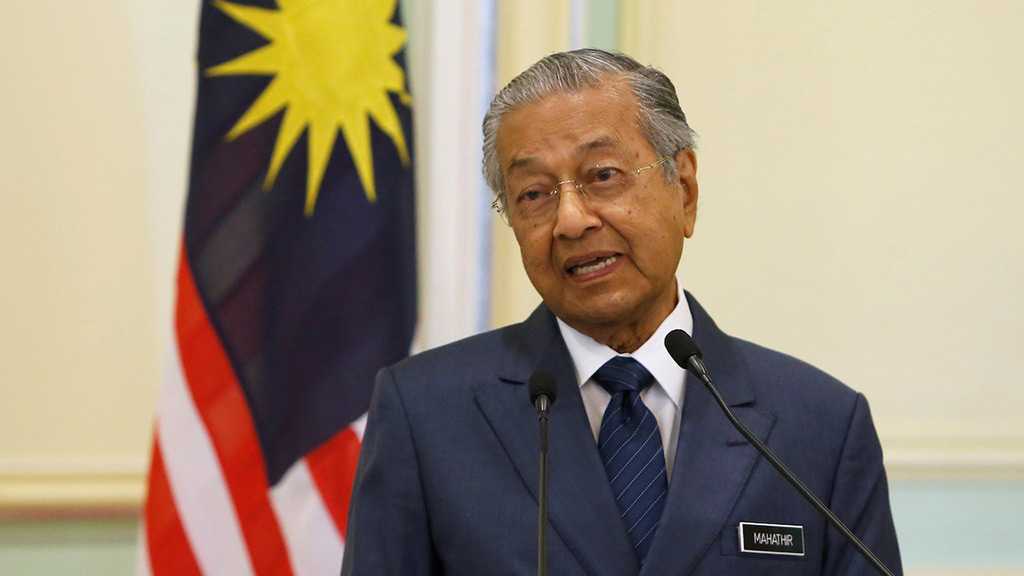 Malaysia’s Mahathir Submits Resignation to King