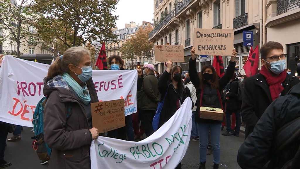 French Teachers Rally over COVID-19 Risks in Crowded Classrooms