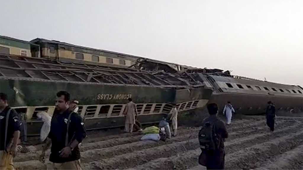 At Least 30 Killed In Pakistan Train Crash