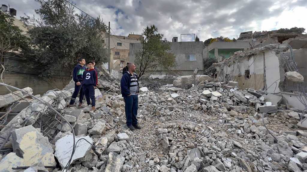 ‘Israeli’ Regime Forces Family in Silwan to Self-demolish Home