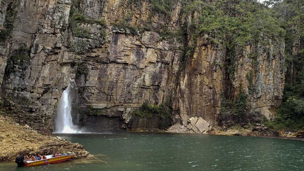 Ten Die After Brazilian Cliff Collapses on Tourist Boats