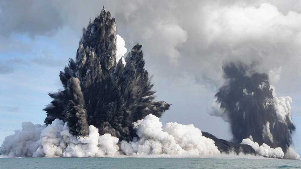 New Zealand Issues Tsunami Advisory Following Powerful Volcano Eruption in Tonga