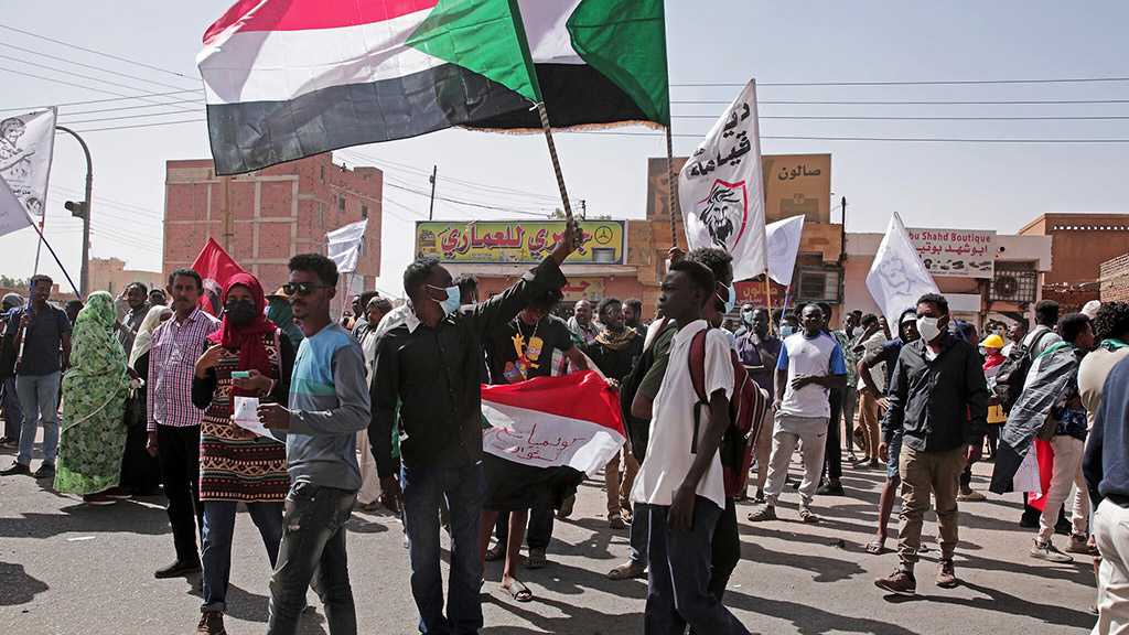 “Israeli” Delegation Visits Sudan to Meet Ruling General