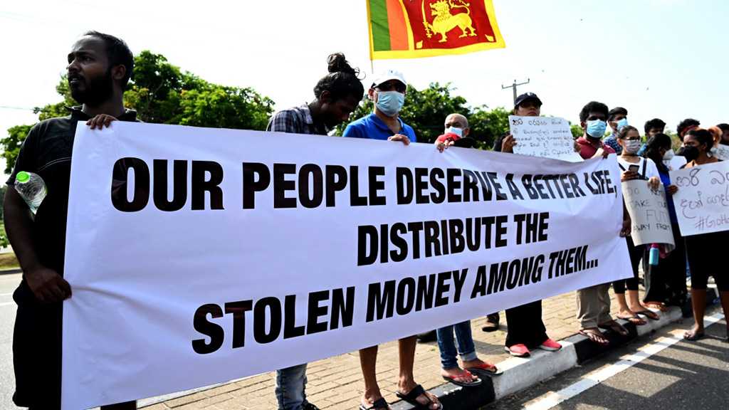 Embattled Sri Lankan PM Offers Protesters Talks as Crisis Worsens