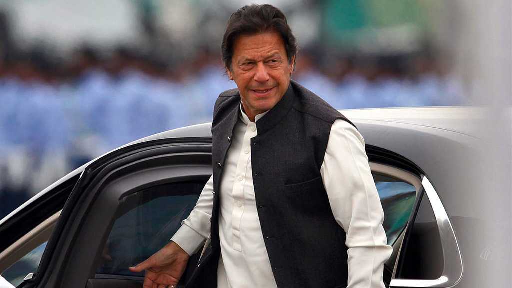 Imran Khan Issues Ultimatum to Hold Fresh Elections in Pakistan