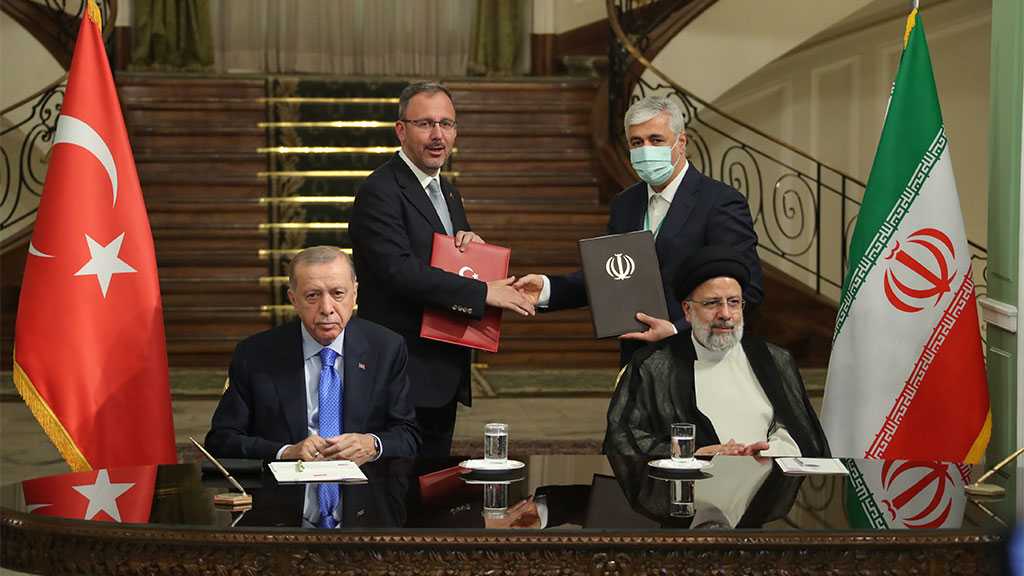 Iran, Turkey Ink Eight MoUs, Cooperation Documents