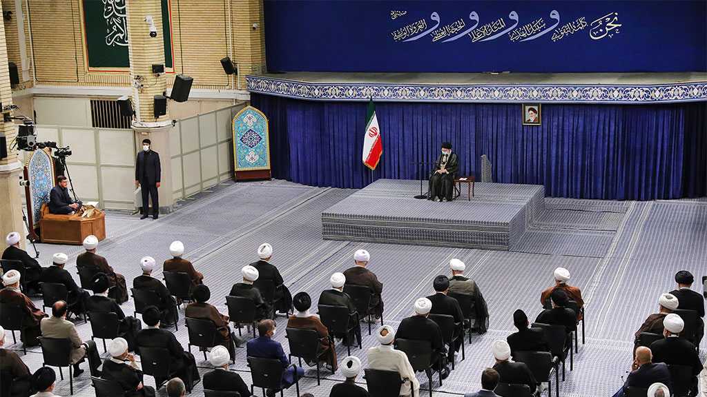 Imam Khamenei Receives Attendees of The Ahl-ul-Bayt World Assembly Conference