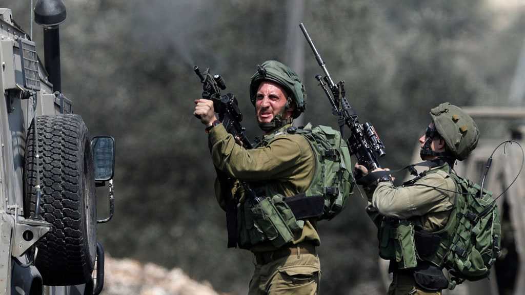 ’Israeli’ Occupation Forces Storm Town in West Bank, Kidnap Palestinians