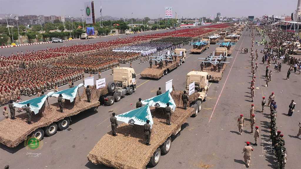 Yemeni Army Holds Military Parade to Exhibit Domestically-made Missiles