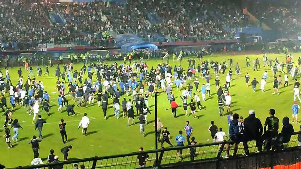 Indonesia Soccer Stampede: At Least 125 Killed, 300+ Injured in Stadium Crush