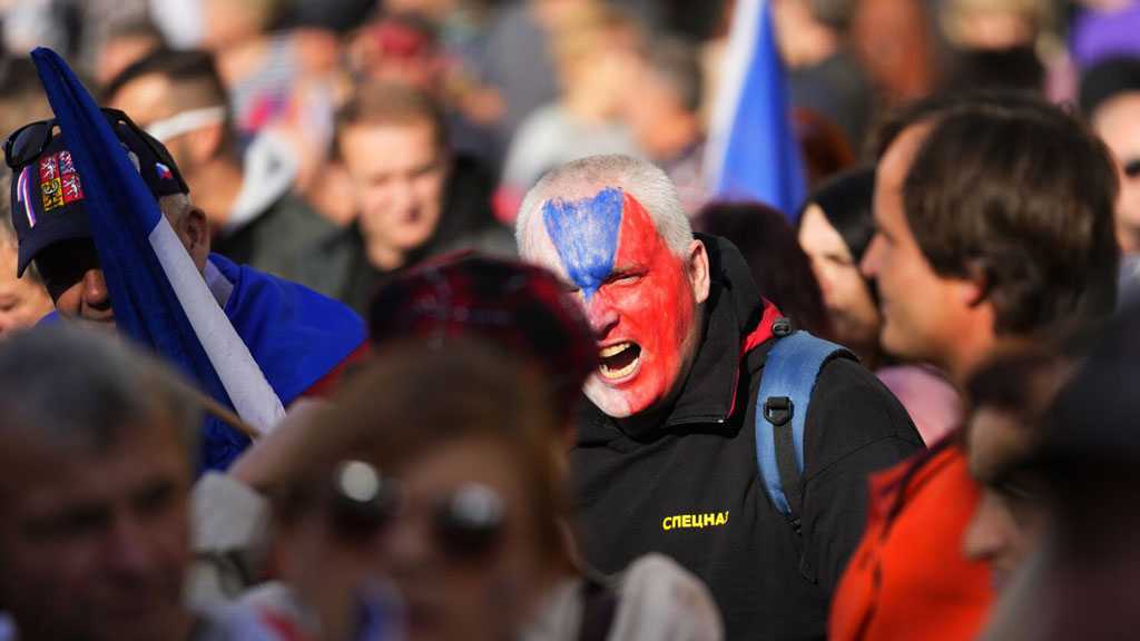 Thousands Rally Against Czech Republic’s Pro-Western Leaders