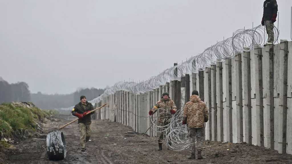 Ukraine Builds Wall at Border with Belarus