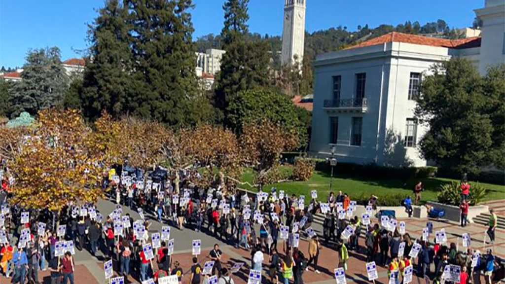 Academic Workers in State California Universities Protest Low Pay