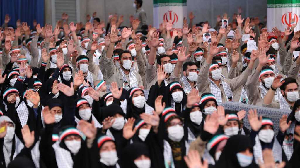 Imam Khamenei: The Islamic Revolution Is Alive Despite the Enemies’ Will