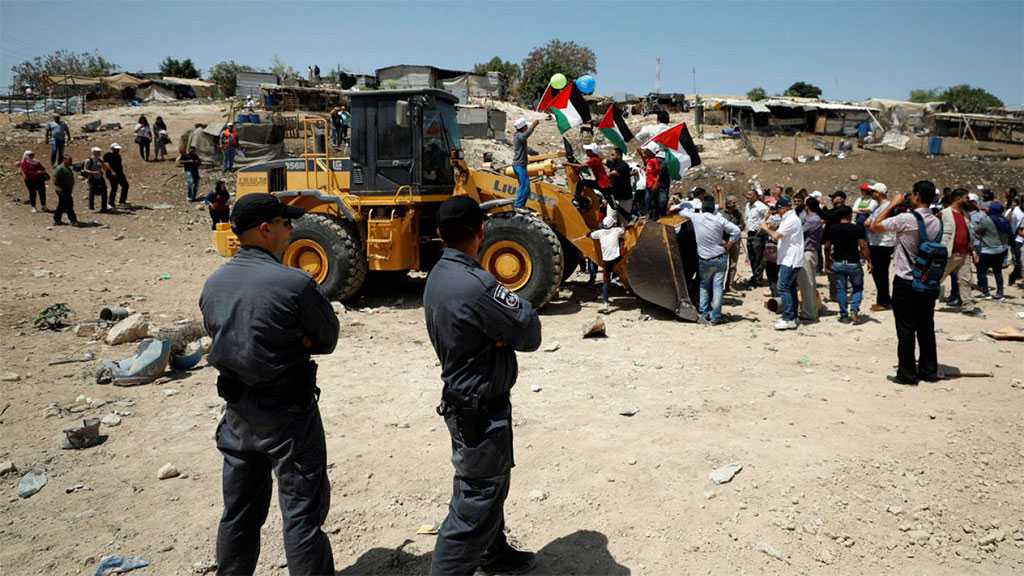 Palestinian Protesters Block ‘Israeli’ Attempt to Destroy Village, Homes