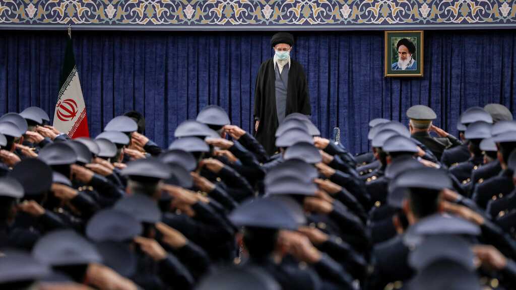 Imam Khamenei Receives Commanders, Staff of Army Air Force