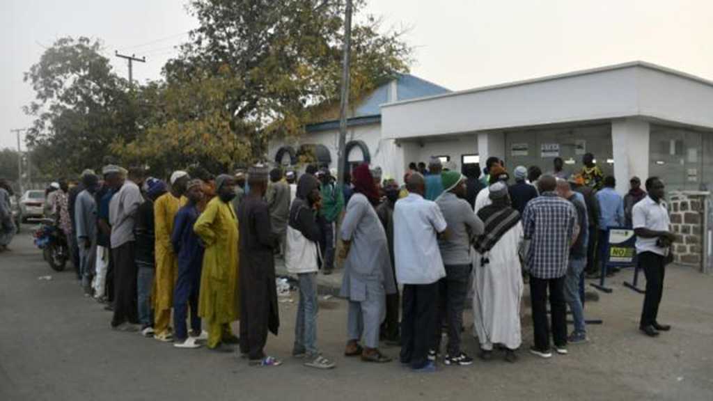 Nigerians Protest at Banks, ATMs Amid “Cash Scarcity” Concerns