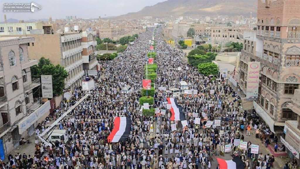 Yemenis Rally en Masse in Support of Boycotting American Goods