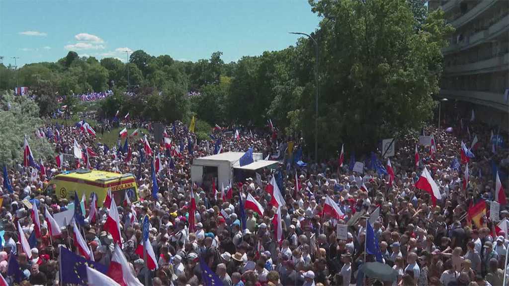 ‘Half Million’ People Stage Anti-government Protests in Poland