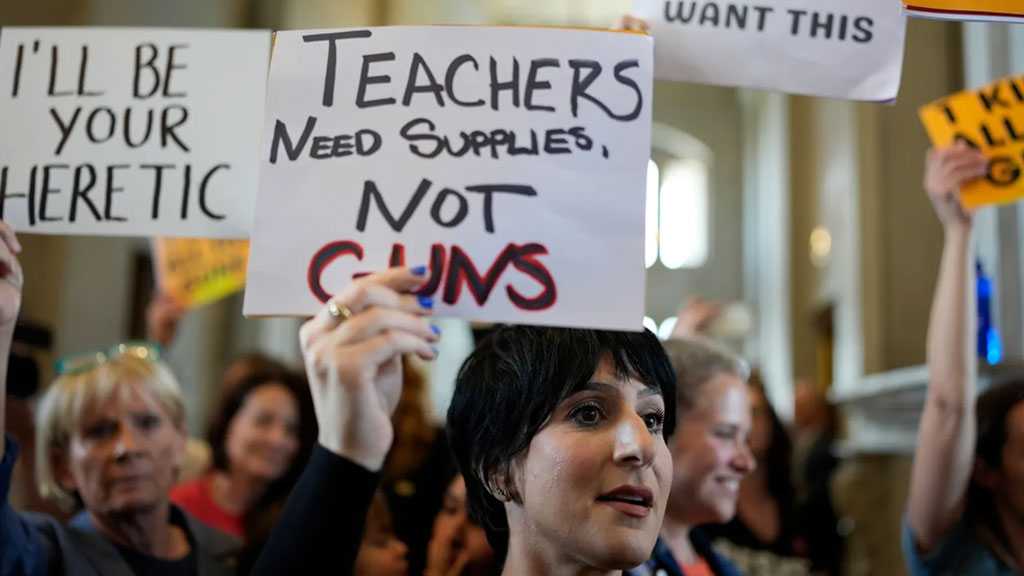Tennessee Gov. Set to Sign Bill Allowing Teachers to Carry Guns in Schools