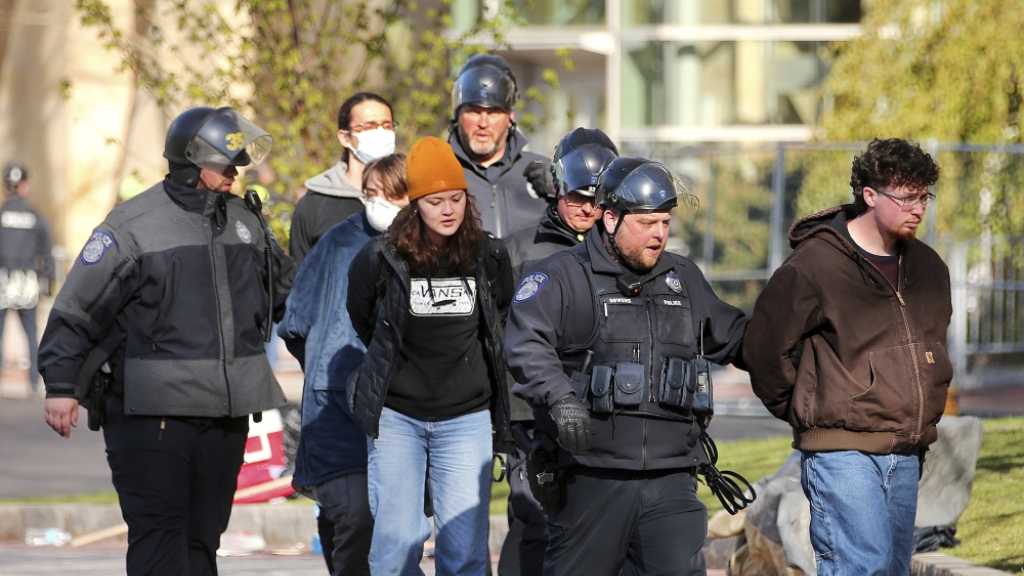  Hundreds of Pro-Palestine Protesters Arrested in US Universities 