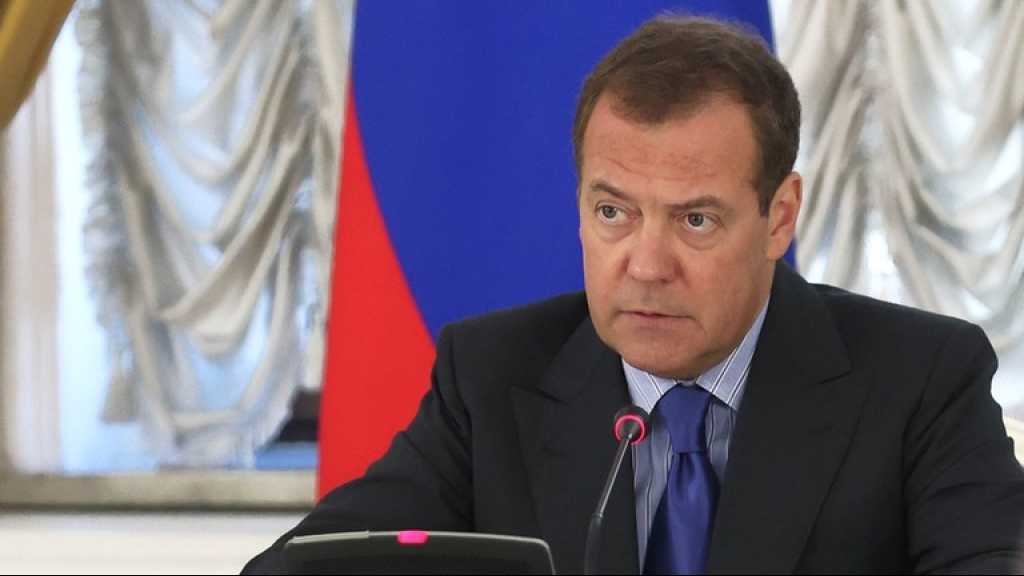 Medvedev: Russia Ready to Arm US Enemies